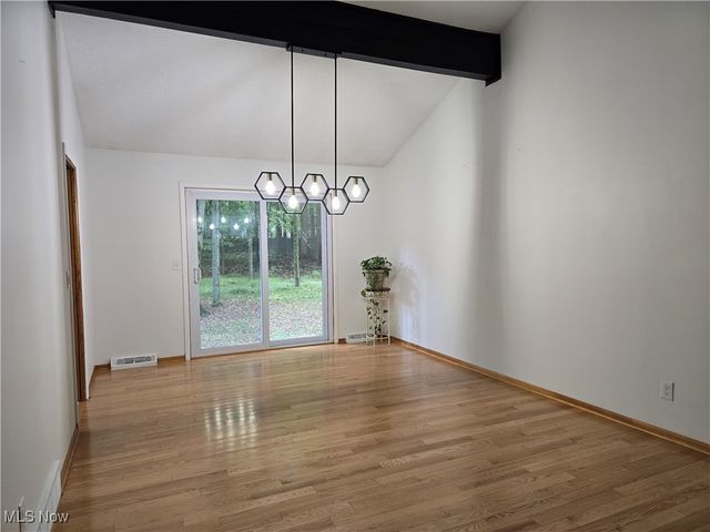 4280 Som Center Road, Moreland Hills, OH 44022