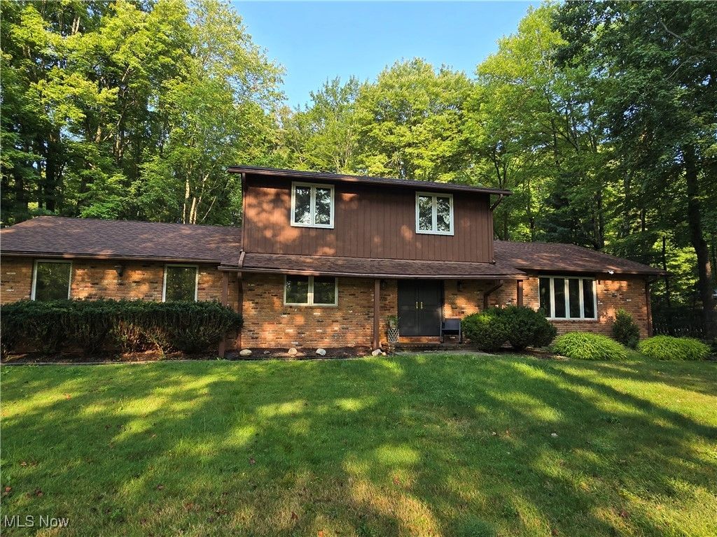 4280 Som Center Road, Moreland Hills, OH 44022