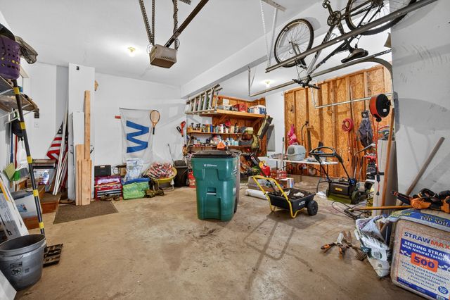 3321 Maple Drive SW, Bondurant, IA 50035