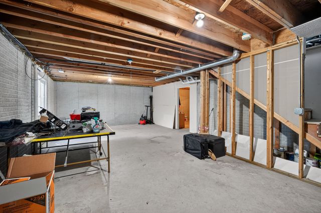 3321 Maple Drive SW, Bondurant, IA 50035