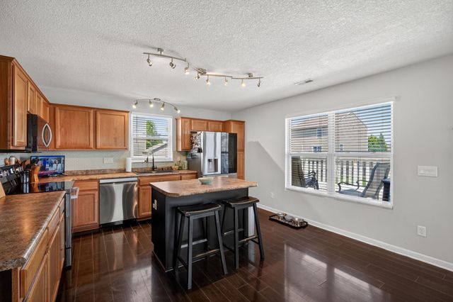 3321 Maple Drive SW, Bondurant, IA 50035