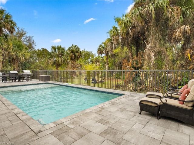 3860 20th AVE SE, Naples, FL 34117