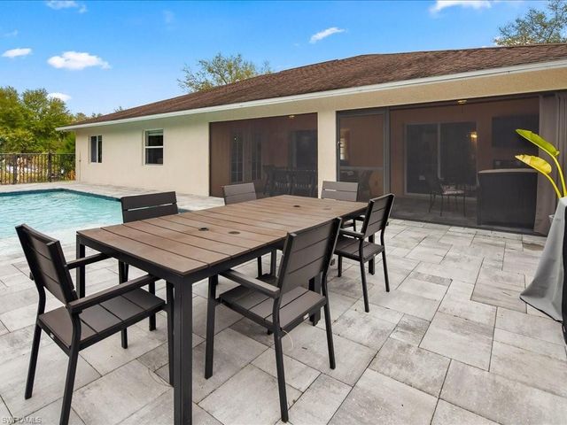 3860 20th AVE SE, Naples, FL 34117