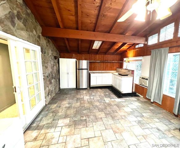 3253 Acacia St, Lemon Grove, CA 91945