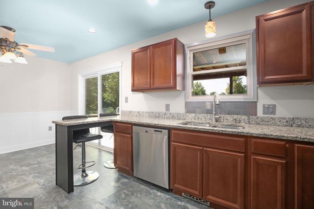 7730 STOCKWELL DR, Fredericksburg, VA 22407