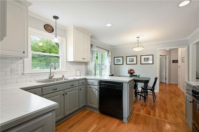 5539 Goodman Street, Mission, KS 66202