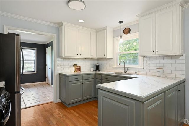 5539 Goodman Street, Mission, KS 66202