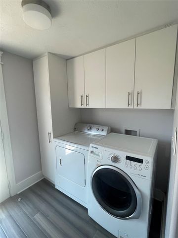 1323 Avenue M, Galveston, TX 77550