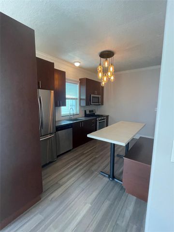 1323 Avenue M, Galveston, TX 77550