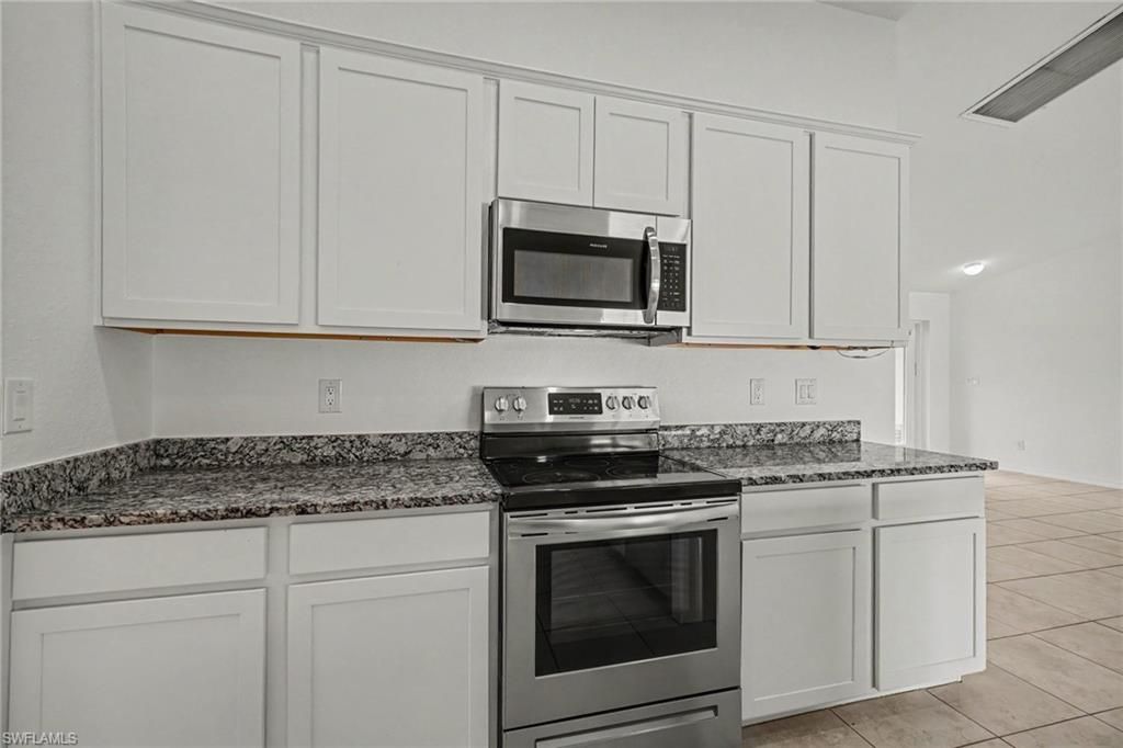 Image 12 of property listing at 934 NW 7th AVE, Cape Coral, FL 33993