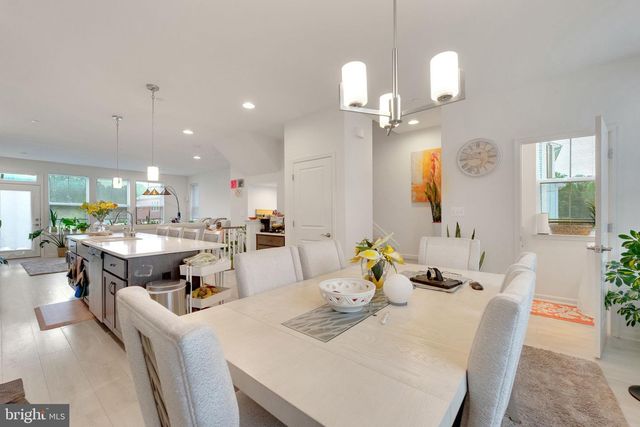 1408 HUDSON VIEW RD, Essex, MD 21221