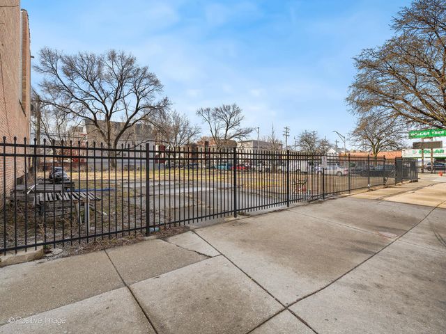 4157 W Armitage Avenue, Chicago, IL 60639