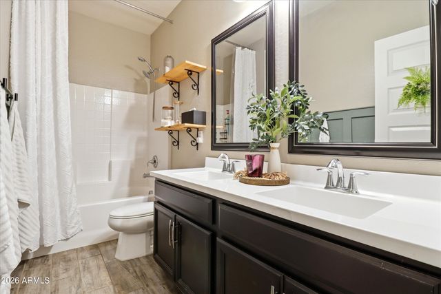 1490 W Smoke Tree Avenue, Queen Creek, AZ 85140