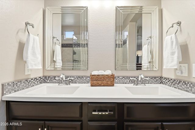 1490 W Smoke Tree Avenue, Queen Creek, AZ 85140