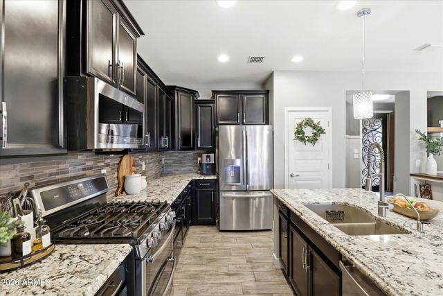 1490 W Smoke Tree Avenue, Queen Creek, AZ 85140