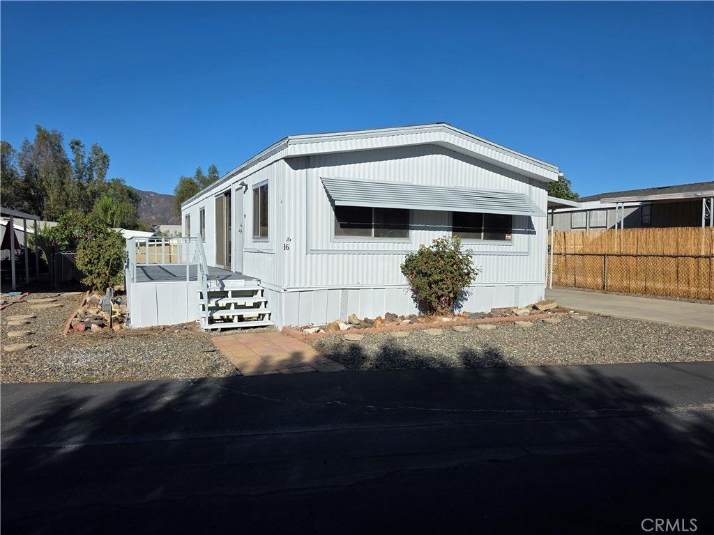 21601 Canyon Drive 16, Wildomar, CA 92595 — exterior