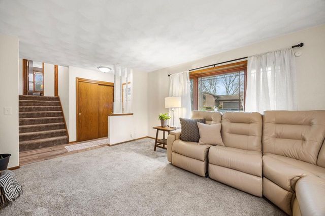 638 Cambridge Drive, Janesville, WI 53548