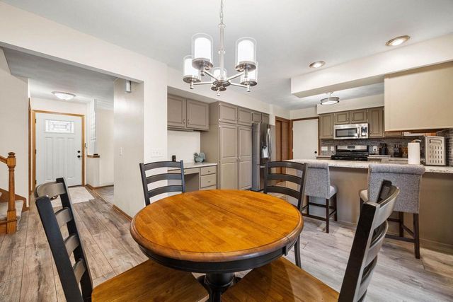 638 Cambridge Drive, Janesville, WI 53548