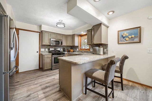 638 Cambridge Drive, Janesville, WI 53548