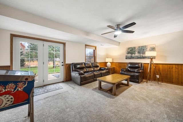 638 Cambridge Drive, Janesville, WI 53548