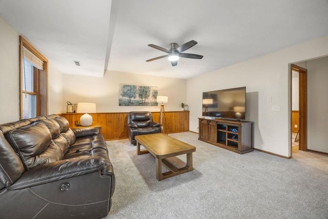 638 Cambridge Drive, Janesville, WI 53548