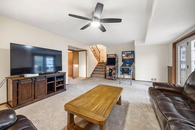 638 Cambridge Drive, Janesville, WI 53548