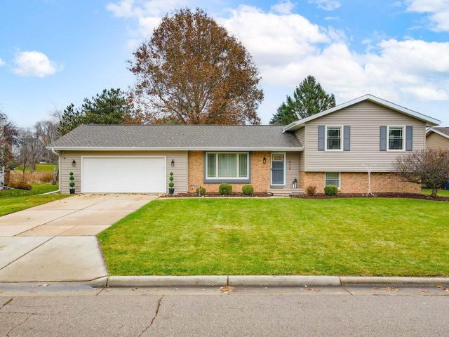 638 Cambridge Drive, Janesville, WI 53548