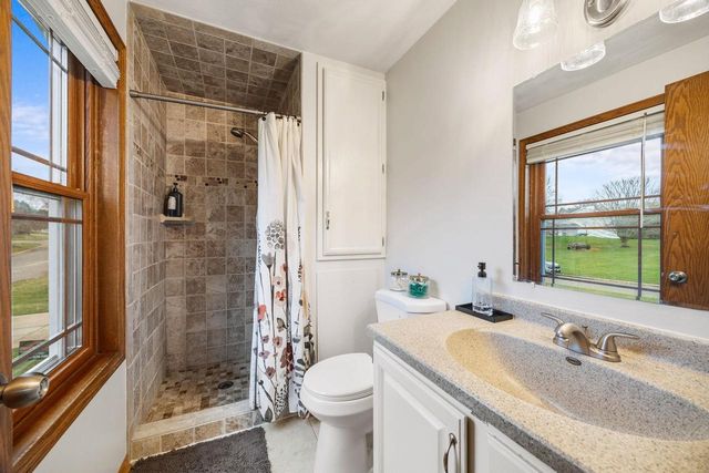 638 Cambridge Drive, Janesville, WI 53548