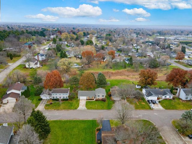 638 Cambridge Drive, Janesville, WI 53548