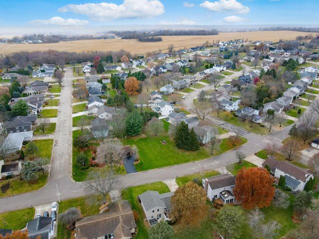 638 Cambridge Drive, Janesville, WI 53548