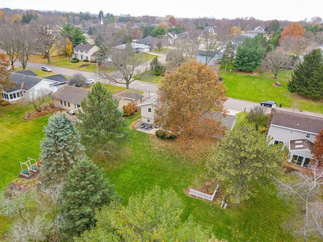 638 Cambridge Drive, Janesville, WI 53548