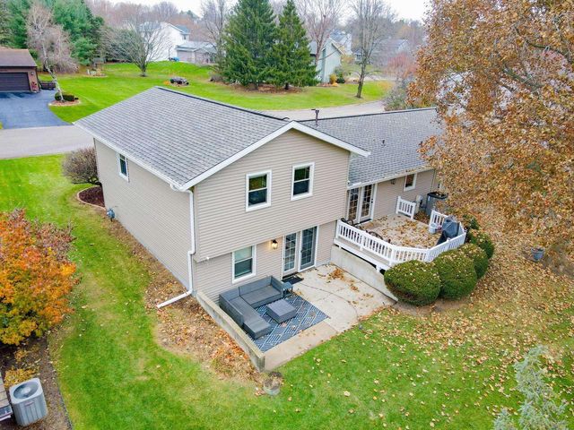 638 Cambridge Drive, Janesville, WI 53548