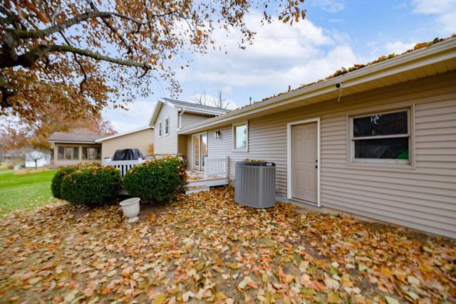 638 Cambridge Drive, Janesville, WI 53548