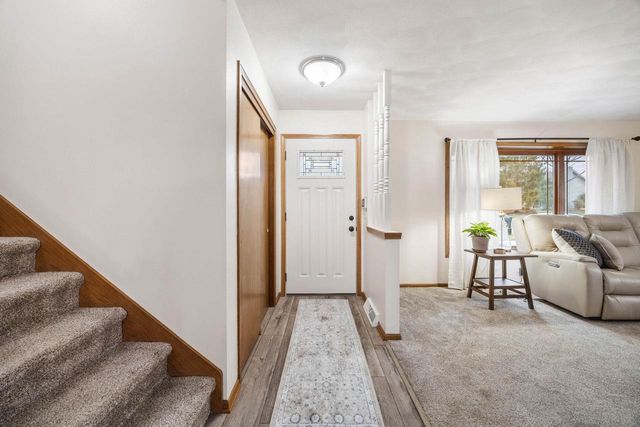 638 Cambridge Drive, Janesville, WI 53548