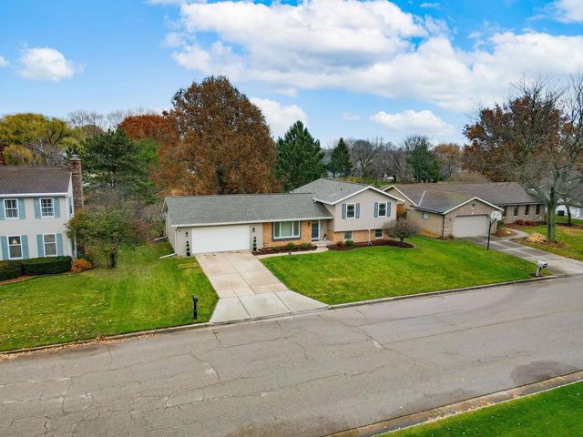 638 Cambridge Drive, Janesville, WI 53548