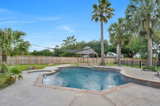 13734 Vinery Lane, Cypress, TX 77429