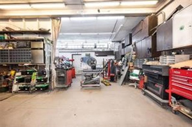 1075 Streets Run Road, Baldwin Boro, PA 15236