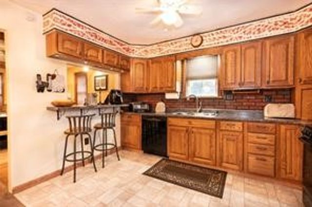 1075 Streets Run Road, Baldwin Boro, PA 15236