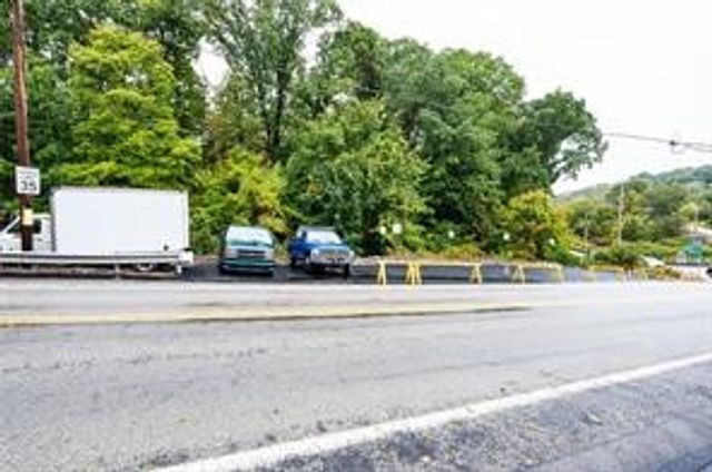 1075 Streets Run Road, Baldwin Boro, PA 15236