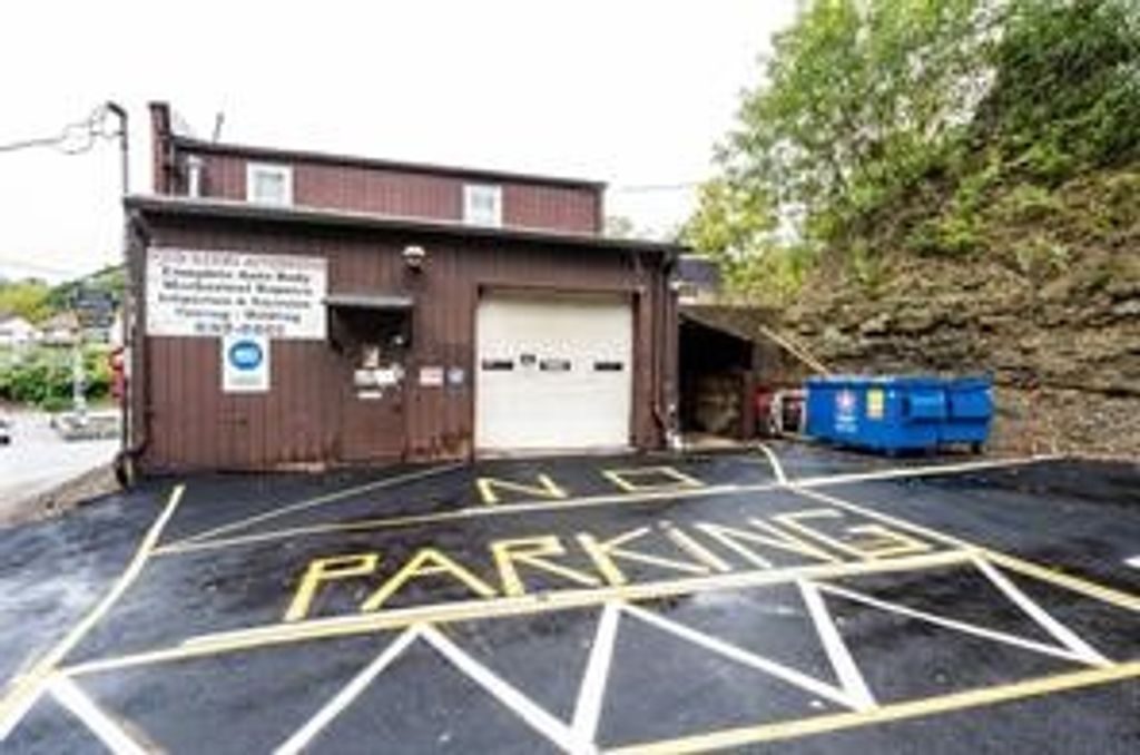 1075 Streets Run Road, Baldwin Boro, PA 15236