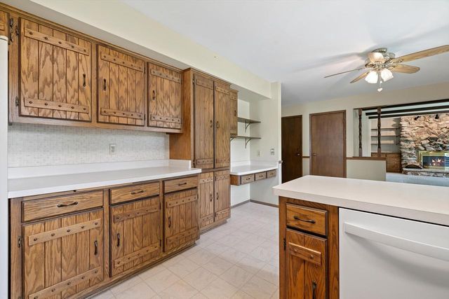 4217 Harvest LANE, Racine, WI 53402