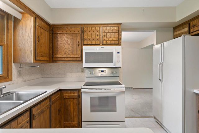 4217 Harvest LANE, Racine, WI 53402
