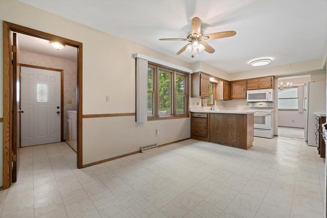 4217 Harvest LANE, Racine, WI 53402