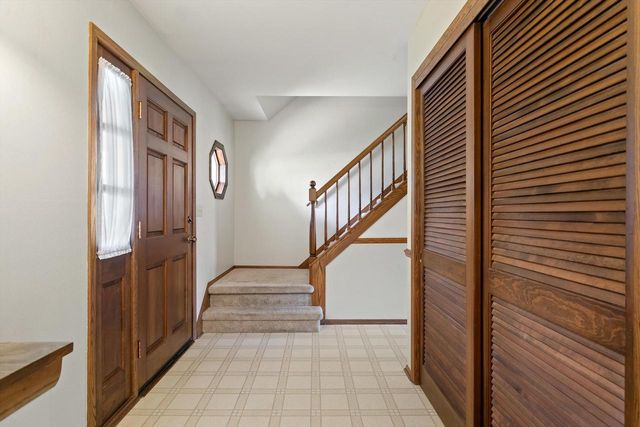 4217 Harvest LANE, Racine, WI 53402