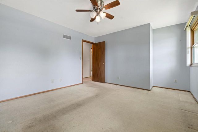 4217 Harvest LANE, Racine, WI 53402
