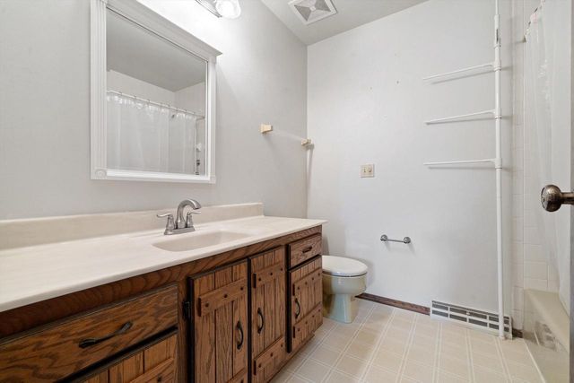 4217 Harvest LANE, Racine, WI 53402