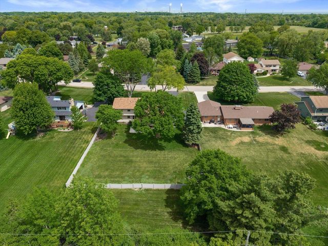 4217 Harvest LANE, Racine, WI 53402
