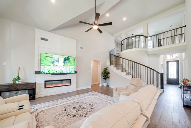 727 Stearman Lane, Fate, TX 75087