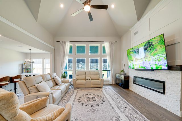 727 Stearman Lane, Fate, TX 75087