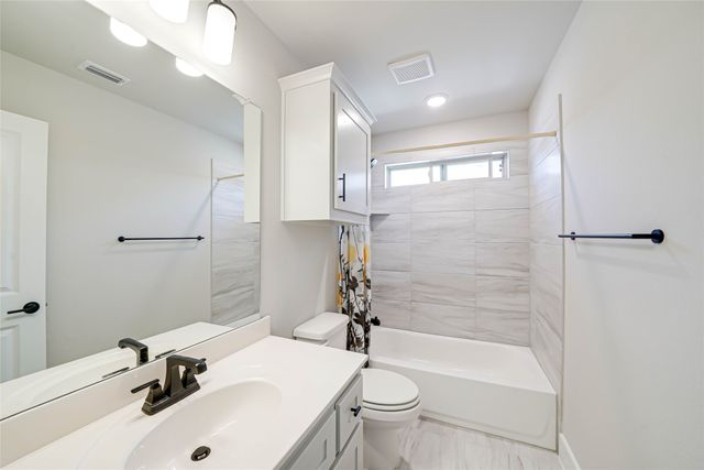 727 Stearman Lane, Fate, TX 75087